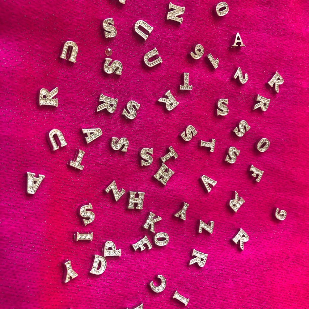 Choose ur Letters to add to urs locket